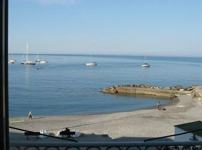 The Sea At .. House * 카모글리